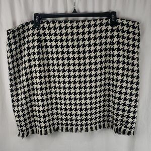 Cider 4XL Black and White Houndstooth Pencil Skirt